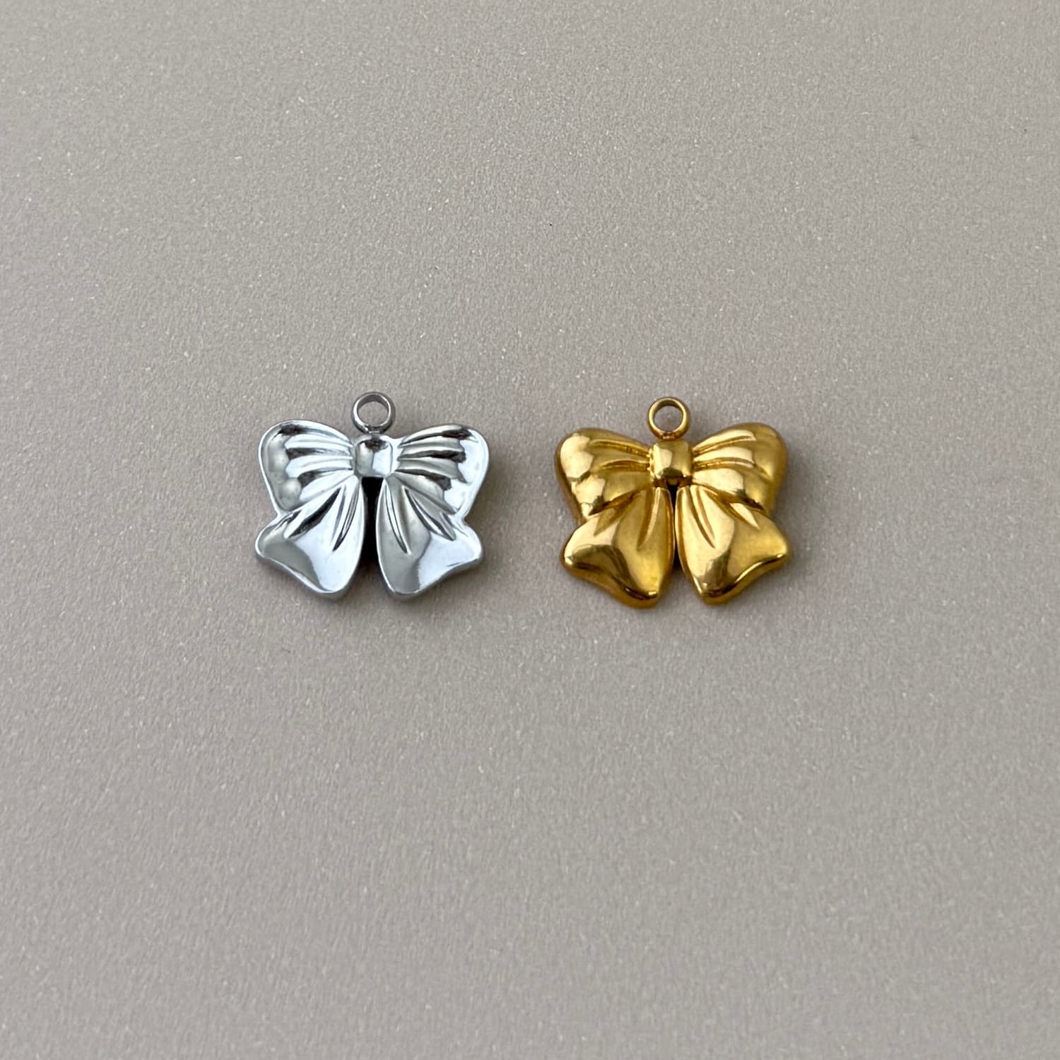 Radiant Bow Charm