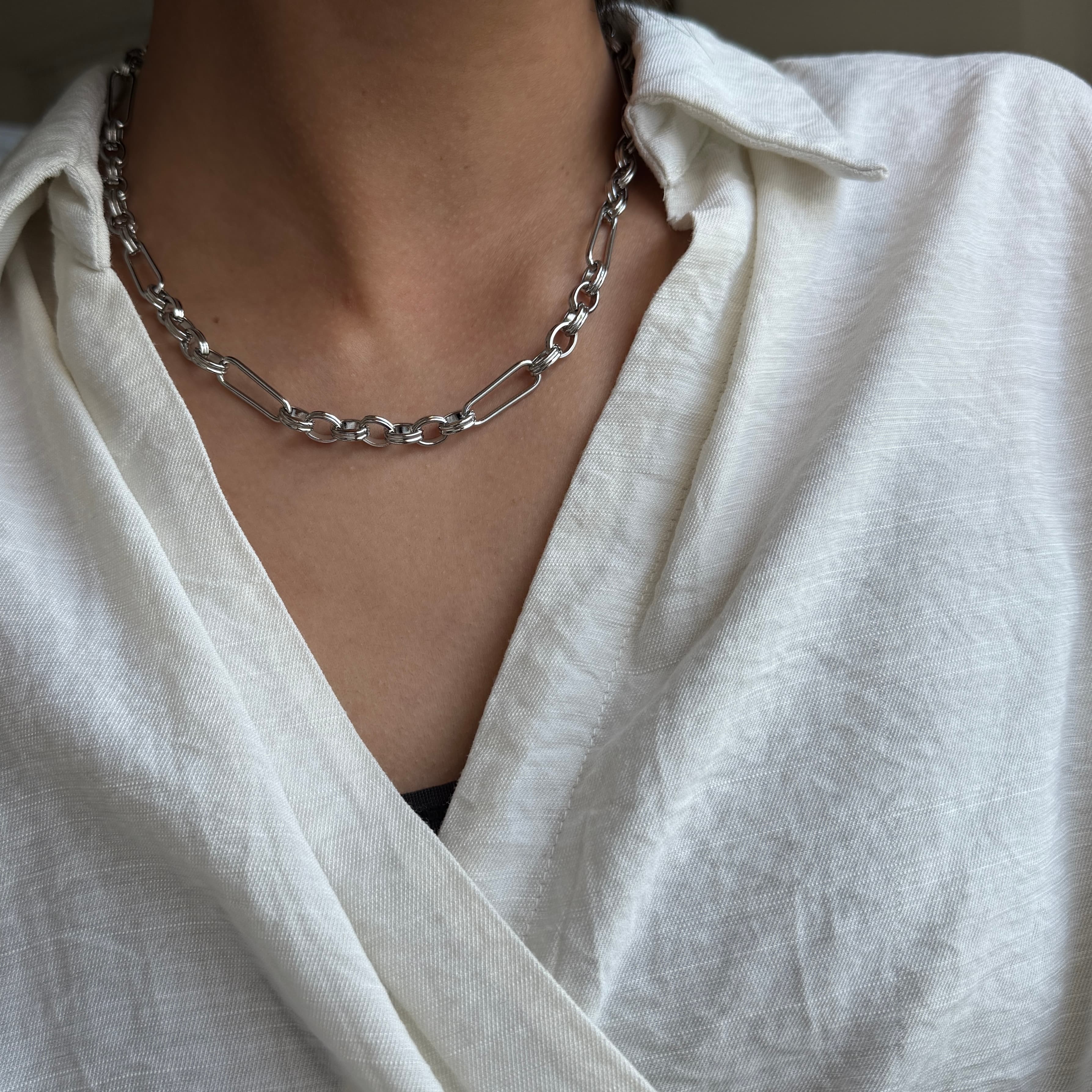 Rectangular Links Chain Necklace