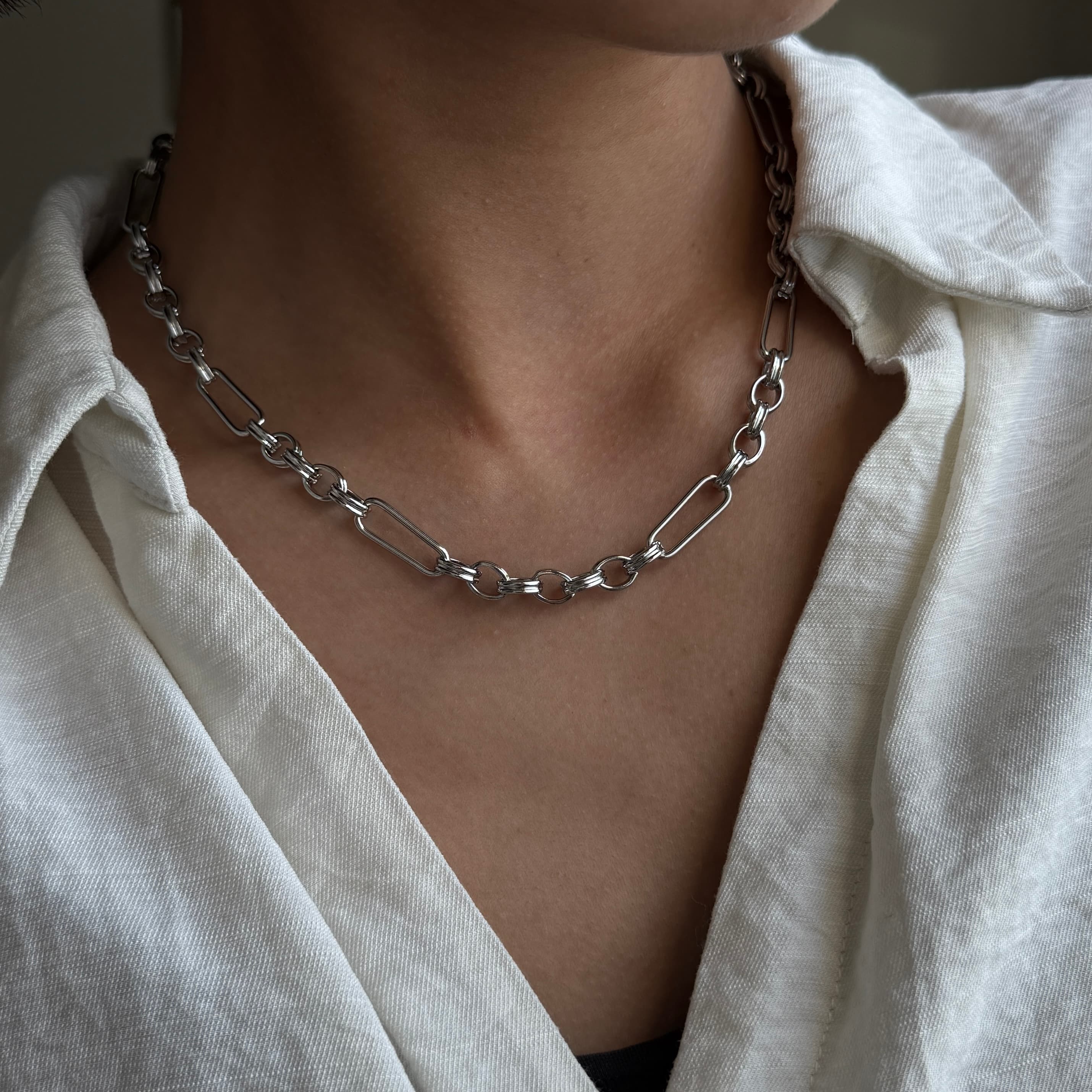 Rectangular Links Chain Necklace