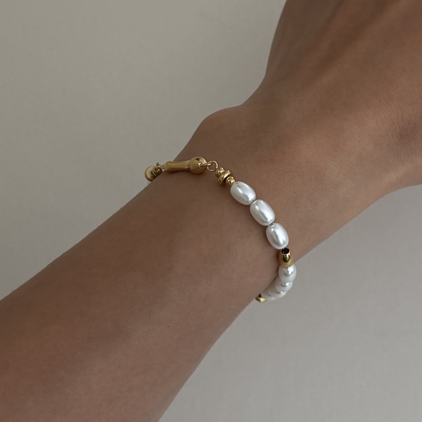 Wave Pearl Bracelet