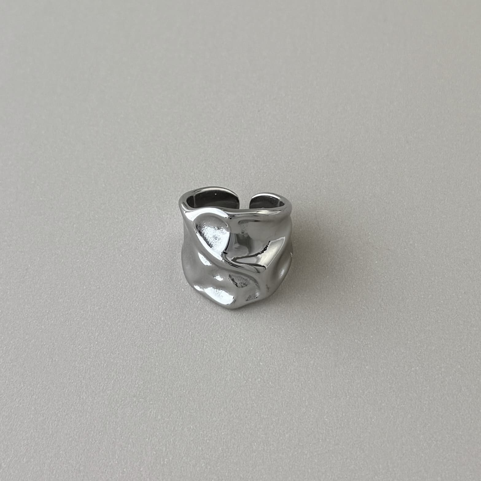 Fluid Wave Ring