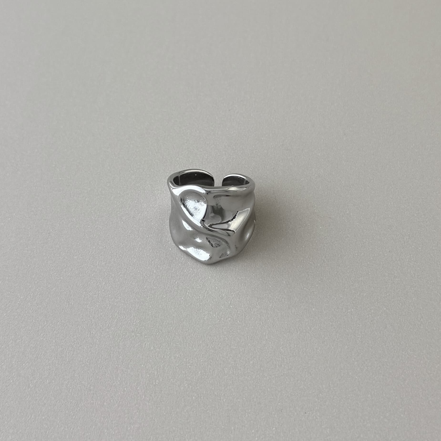 Fluid Wave Ring