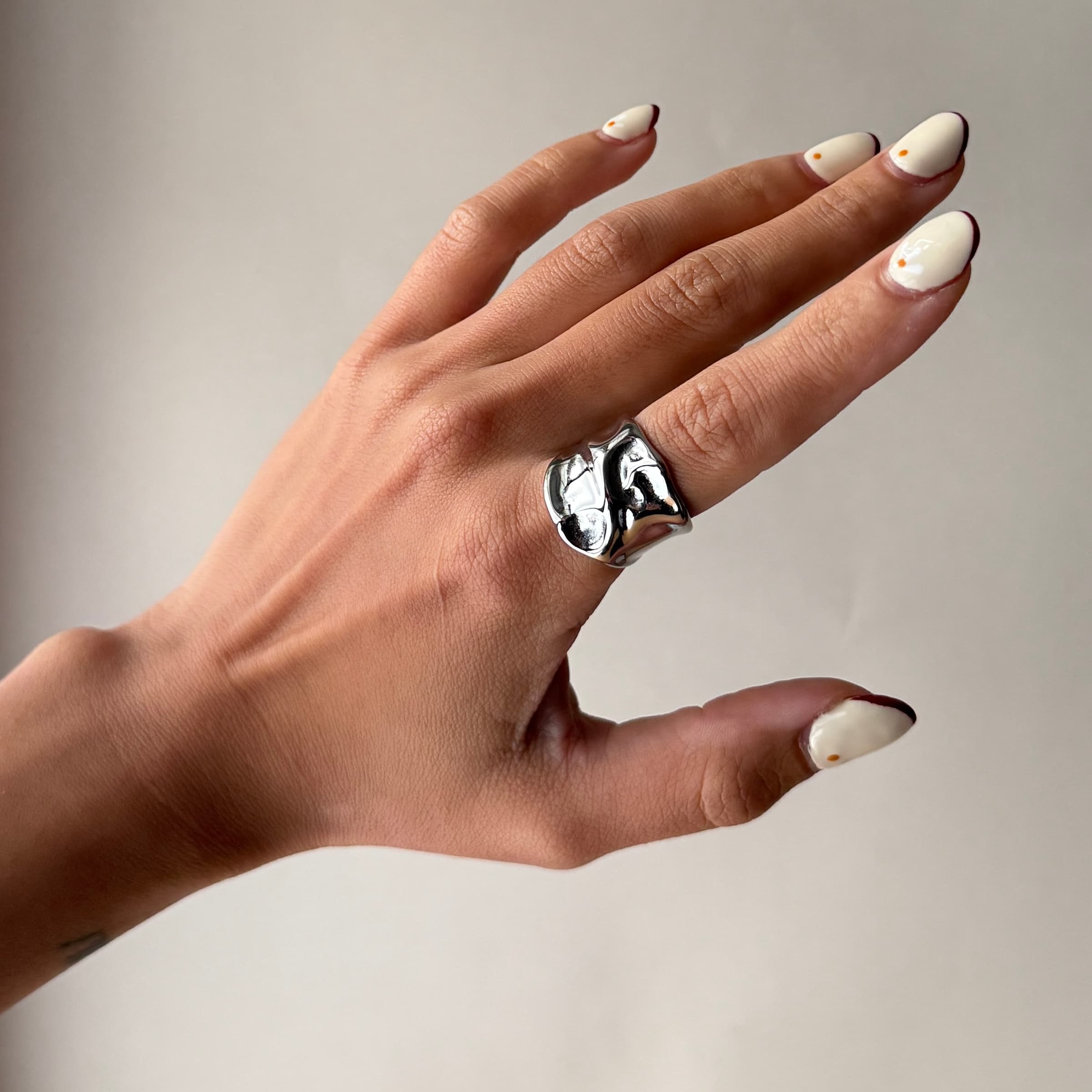 Fluid Wave Ring