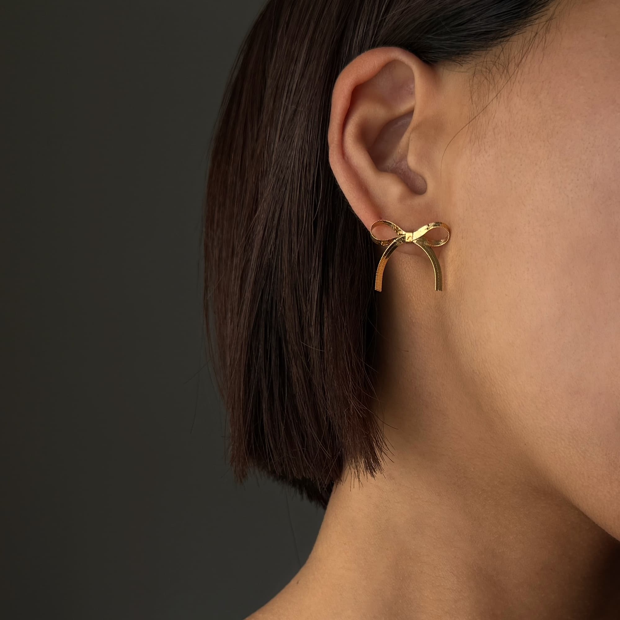 Ribbon Studs