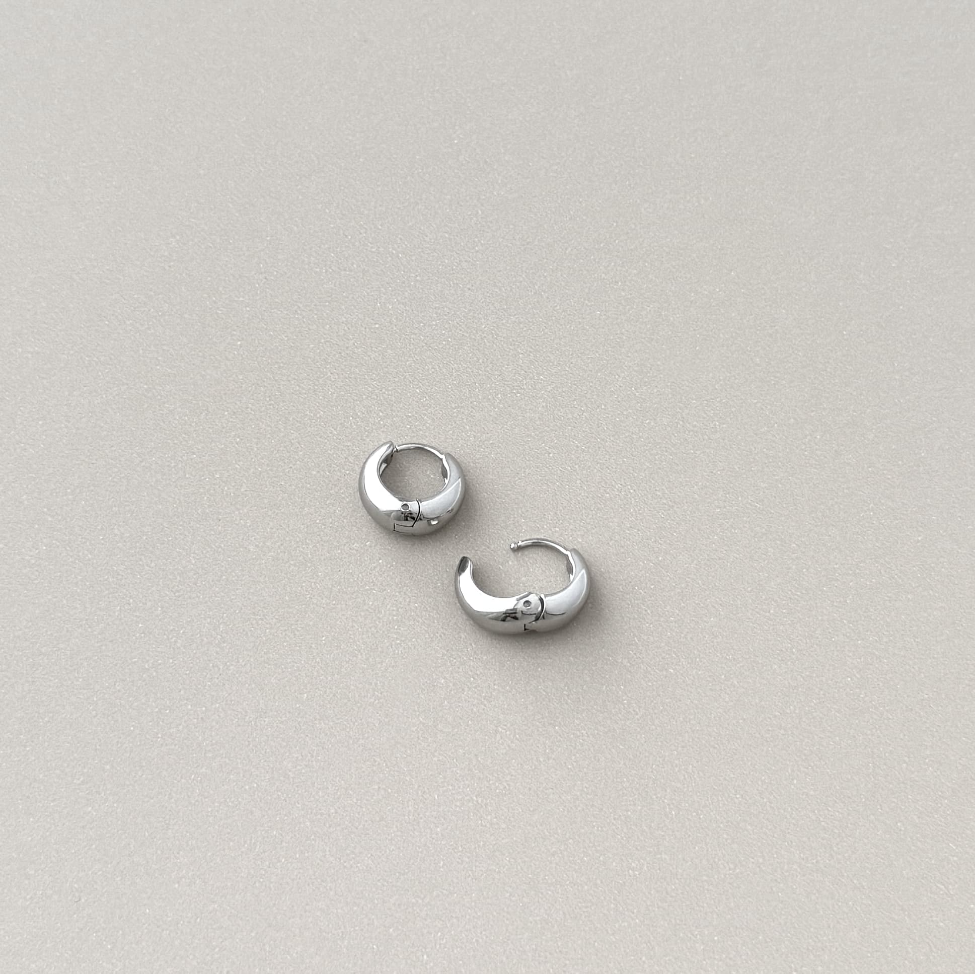 Chunky Petite Hoops