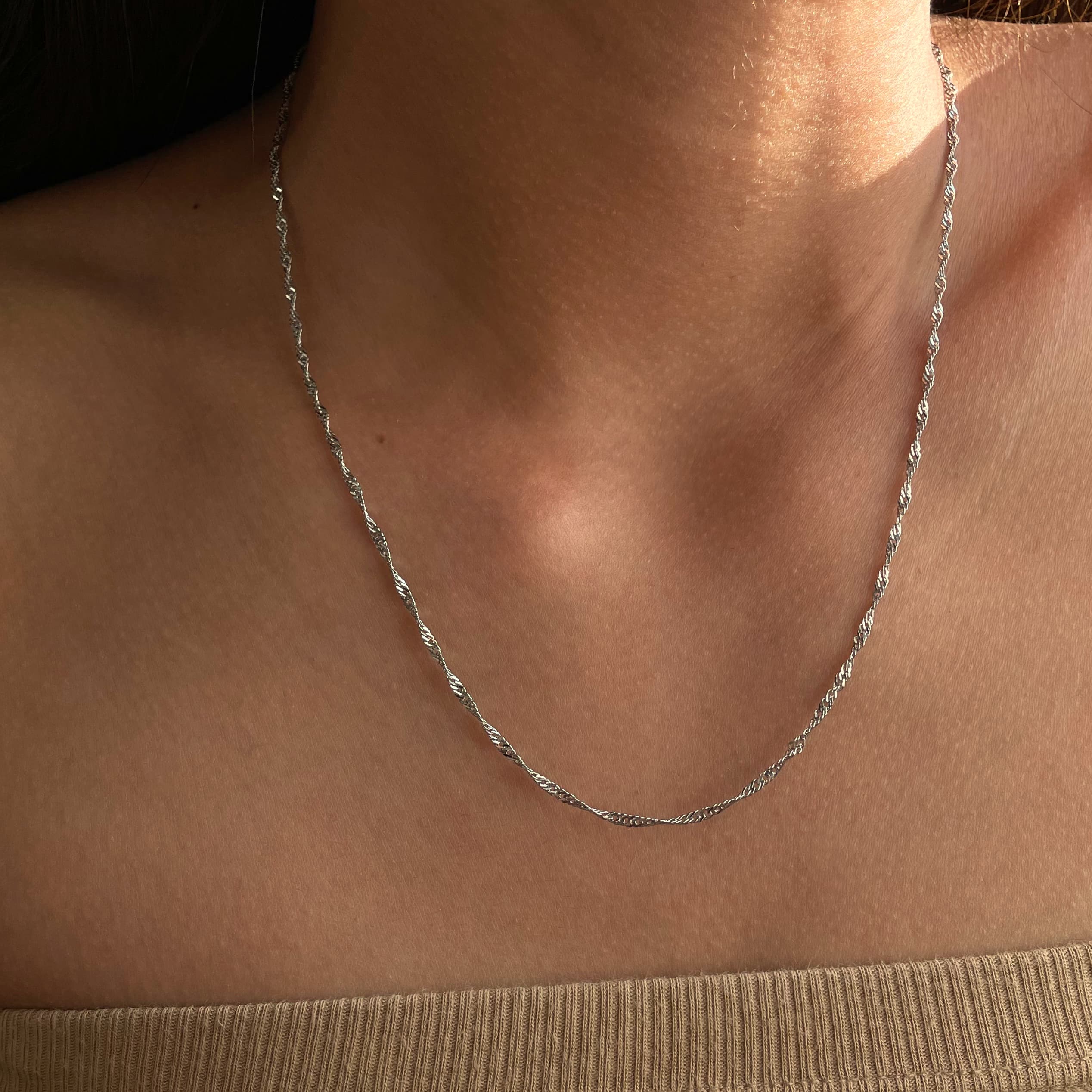 Dainty Twist Chain Necklace
