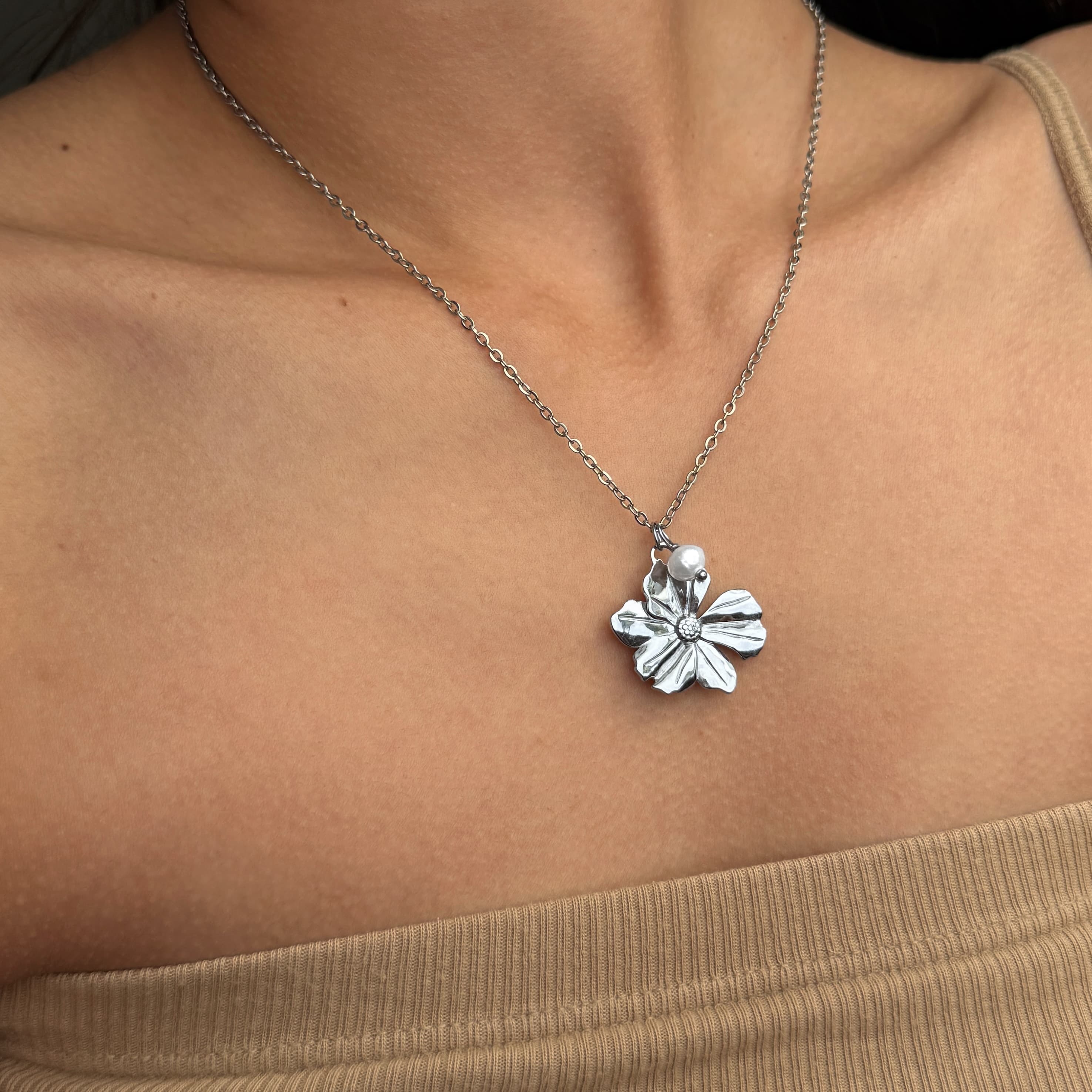 Blooming Pearl Necklace