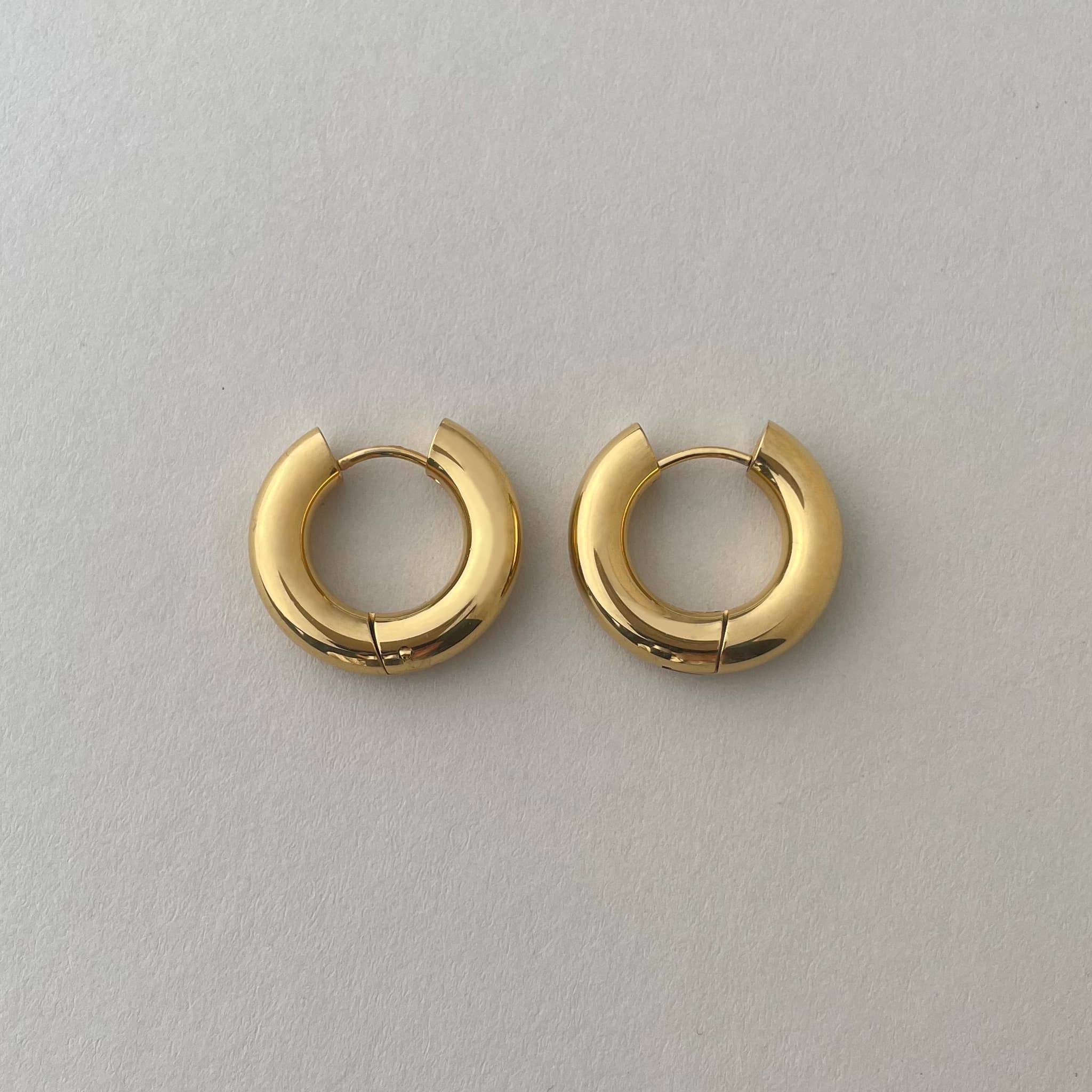 Classic Chunky Hoops