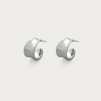 Curve Studs