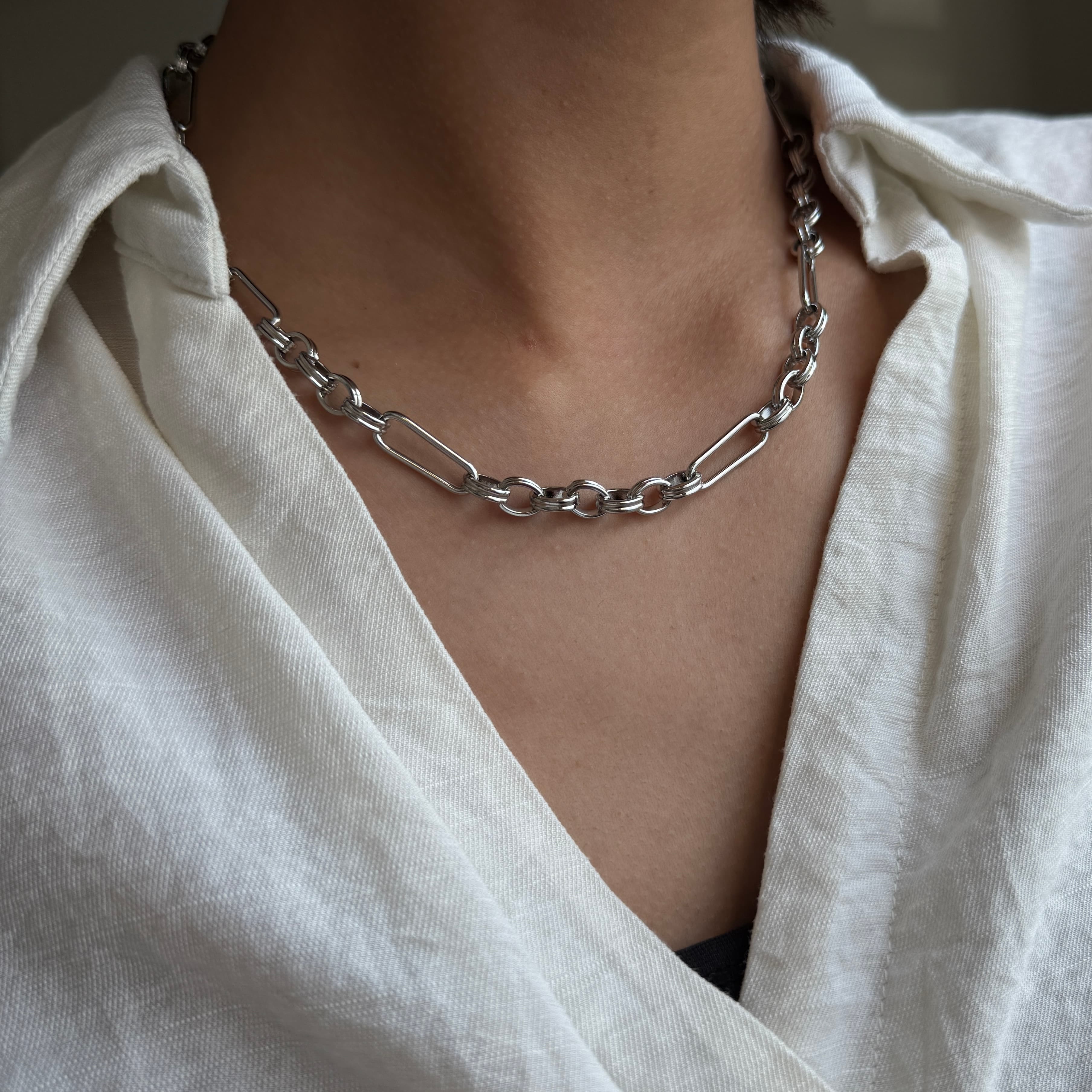 Rectangular Links Chain Necklace