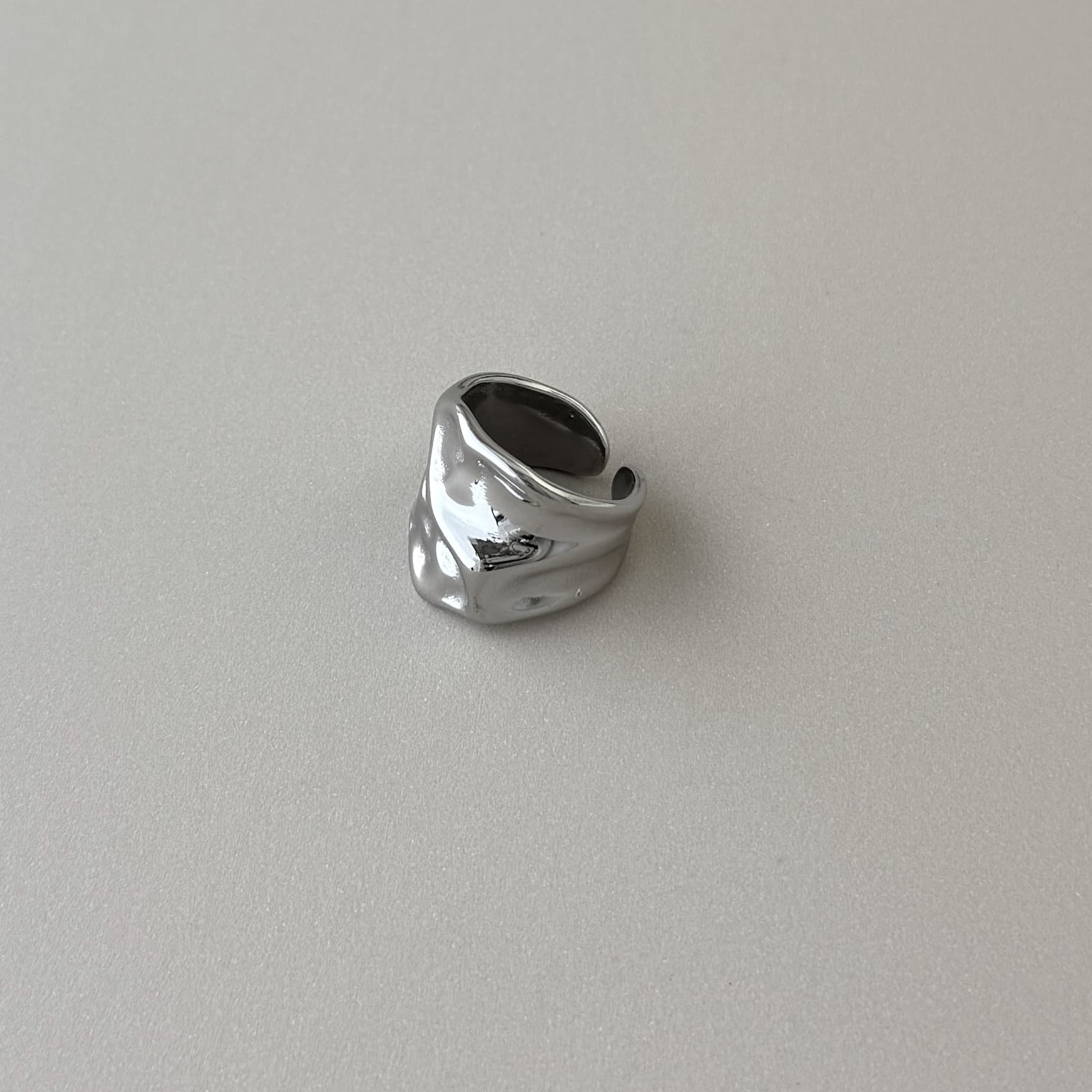 Fluid Wave Ring