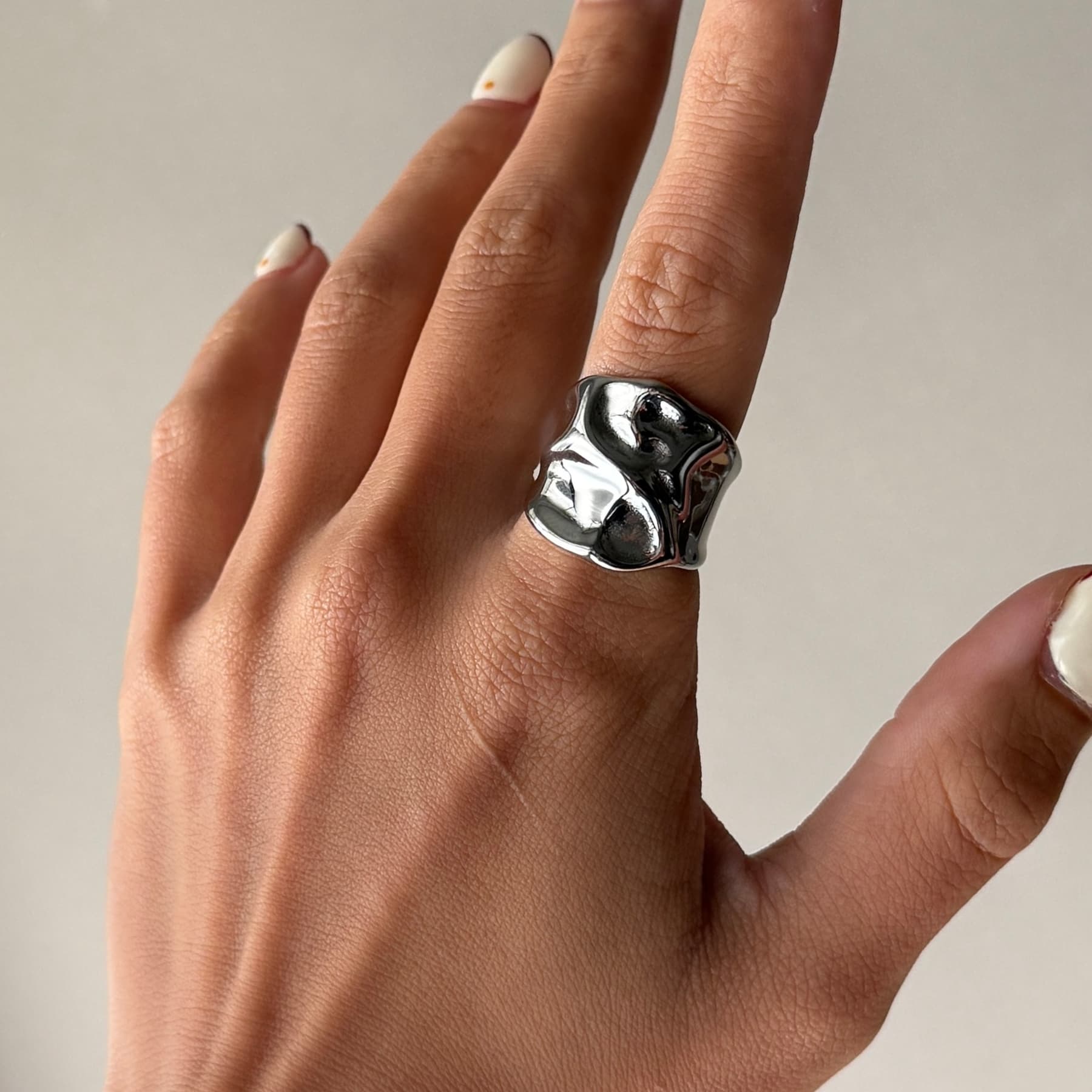 Fluid Wave Ring