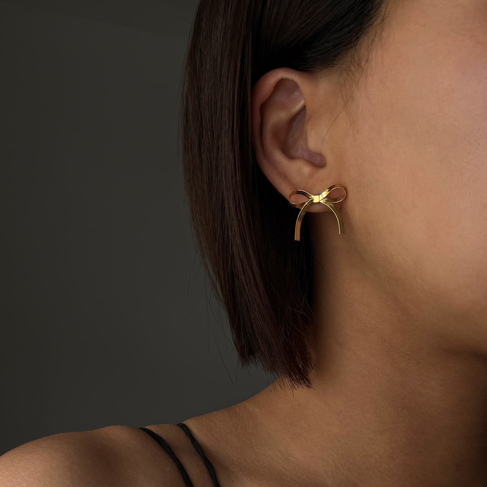 Ribbon Studs
