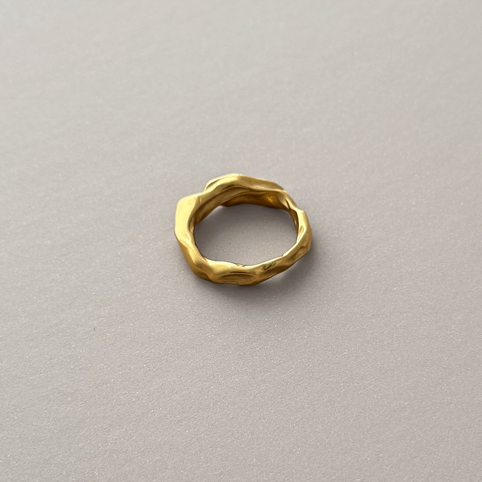 Aure Wave Ring