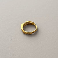 Aure Wave Ring