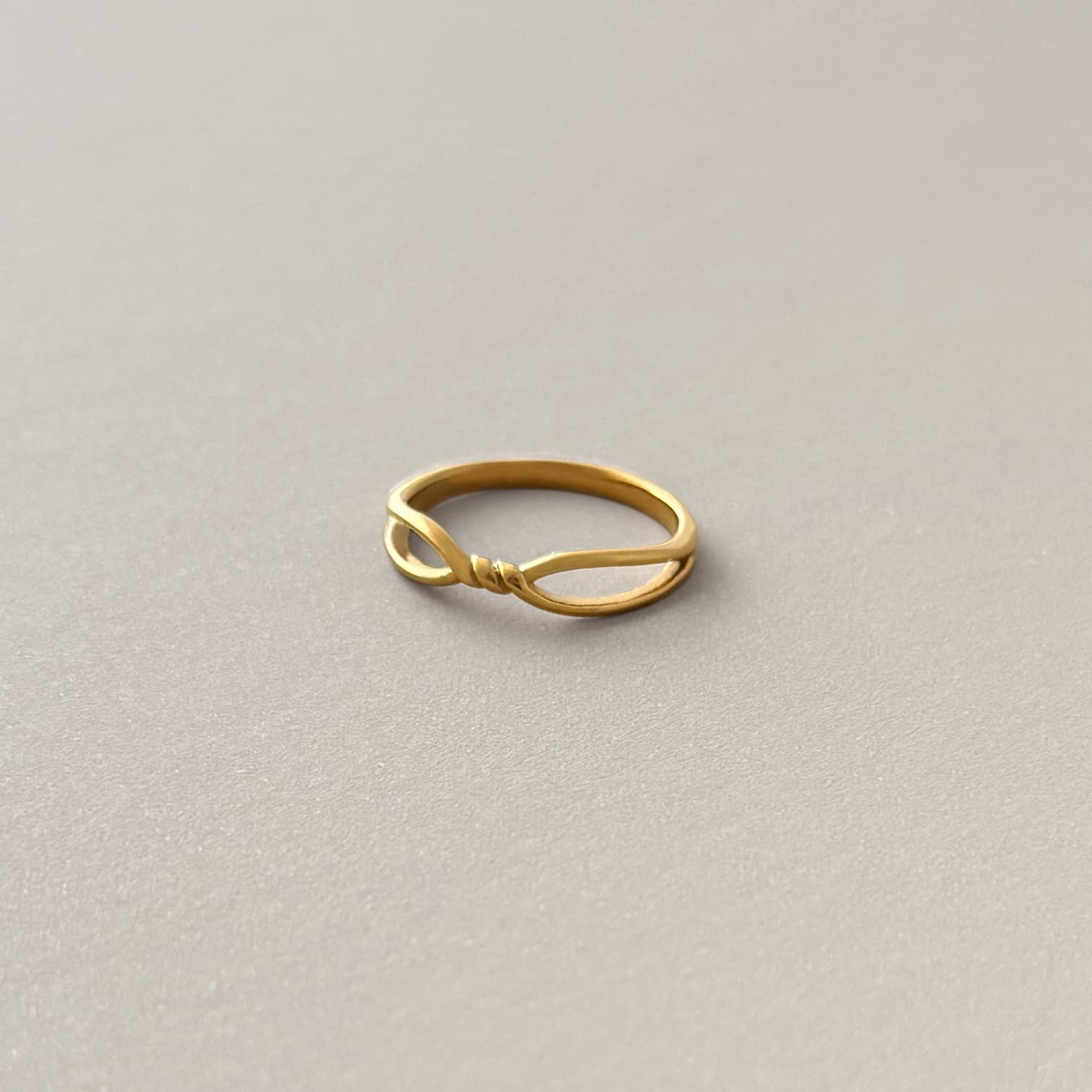 Dainty Knot Ring