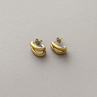 Curve Studs