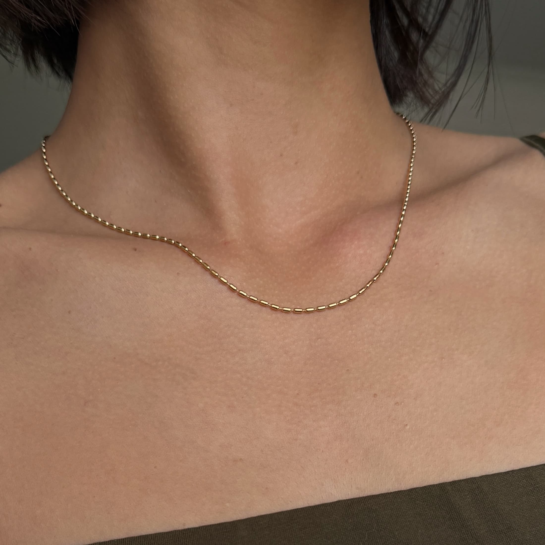 Gold chain necklace