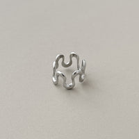 Waveform Band Ring