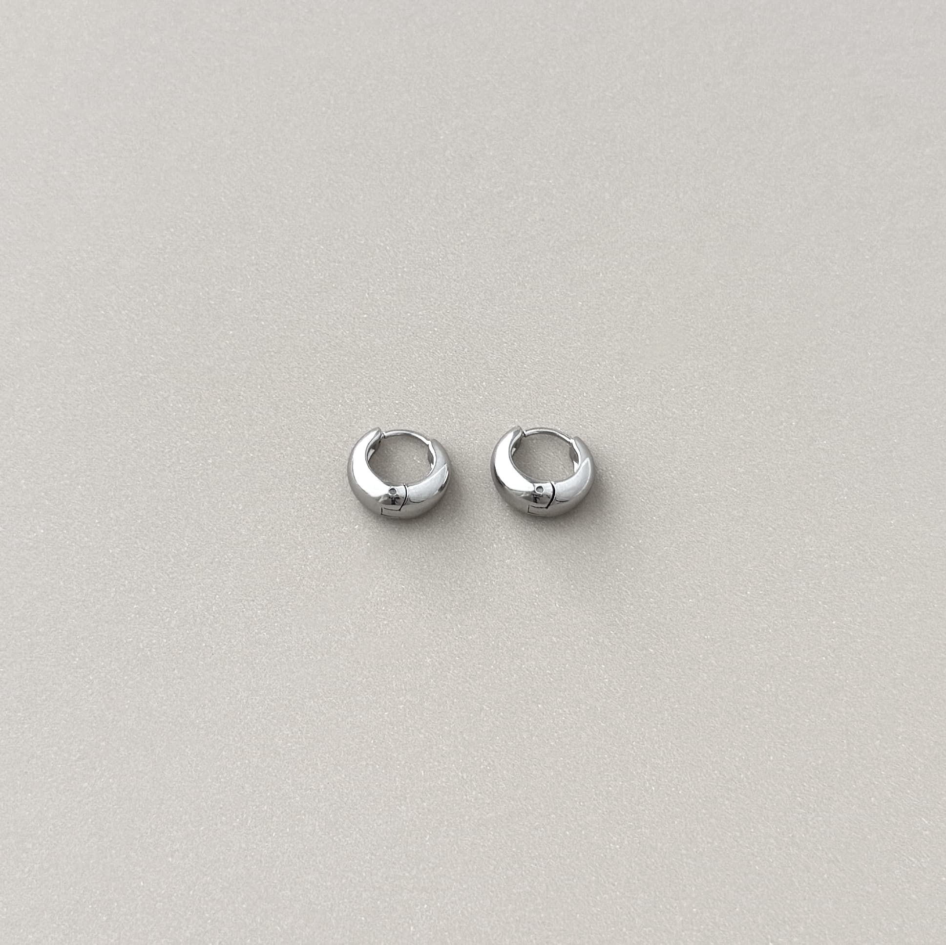 Chunky Petite Hoops