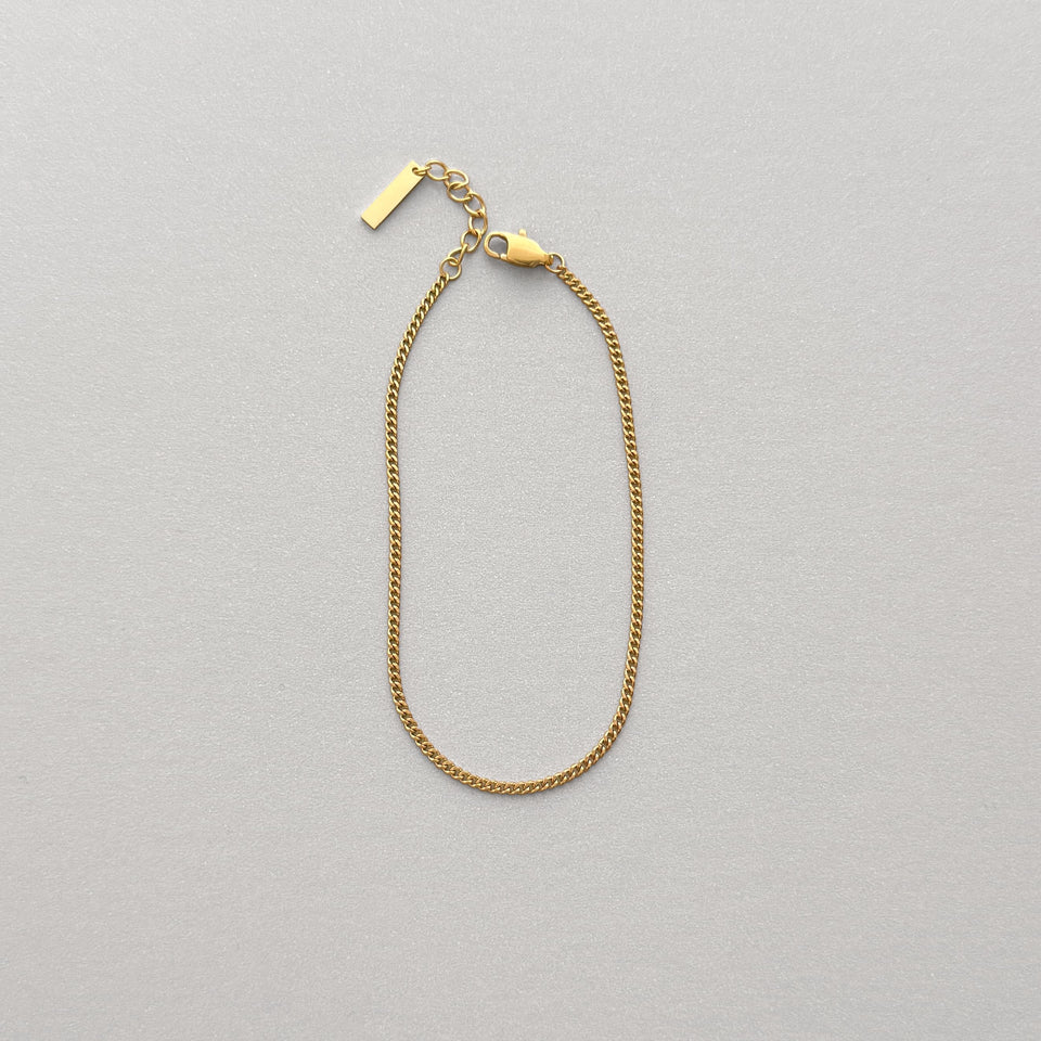 Sleek Curb Chain Bracelet