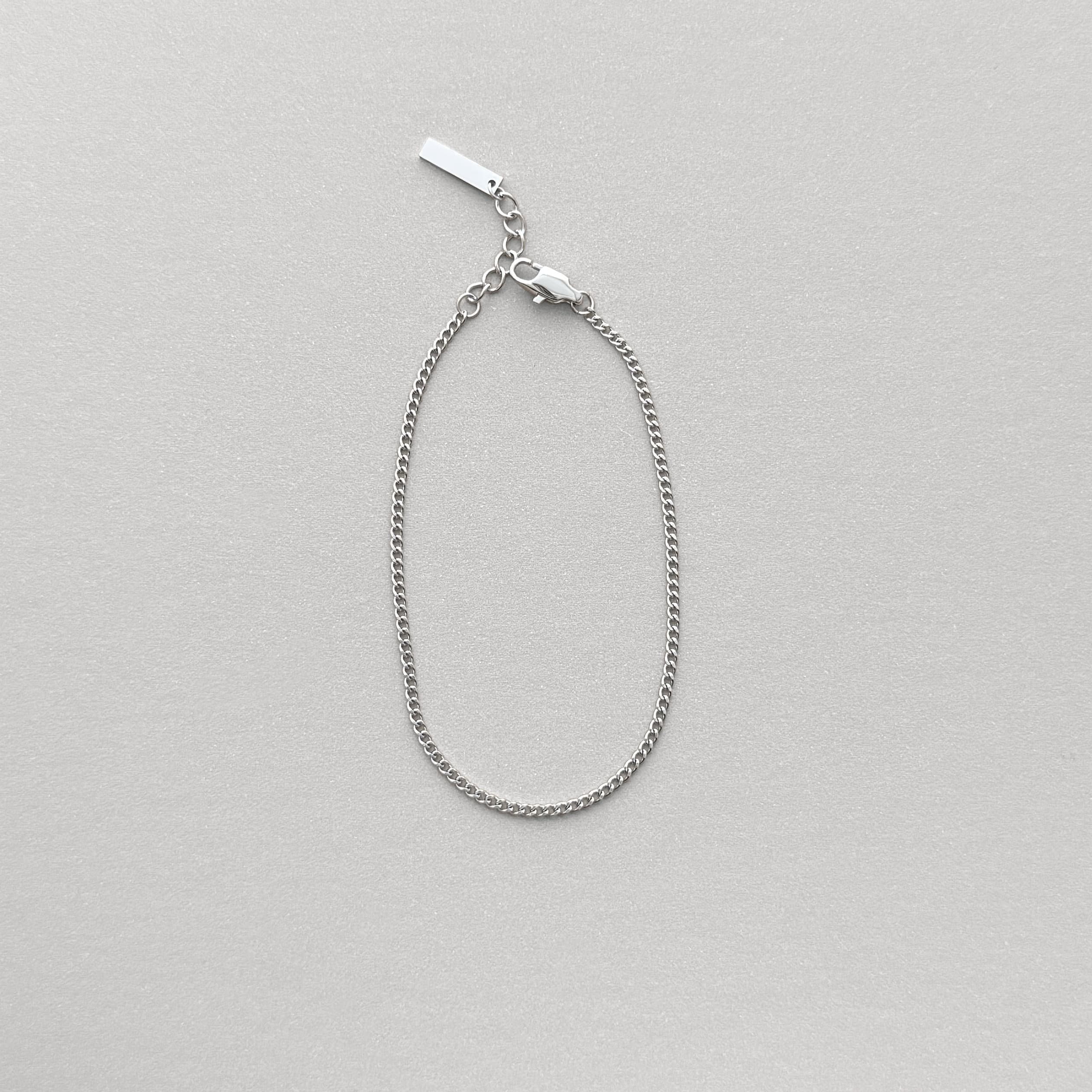 Sleek Curb Chain Bracelet