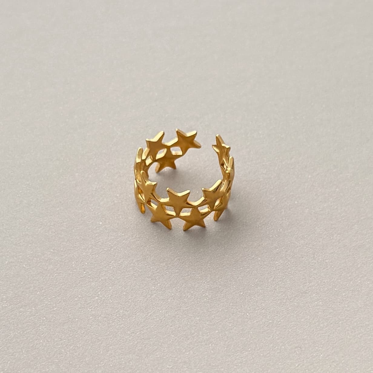 Star Cluster Ring