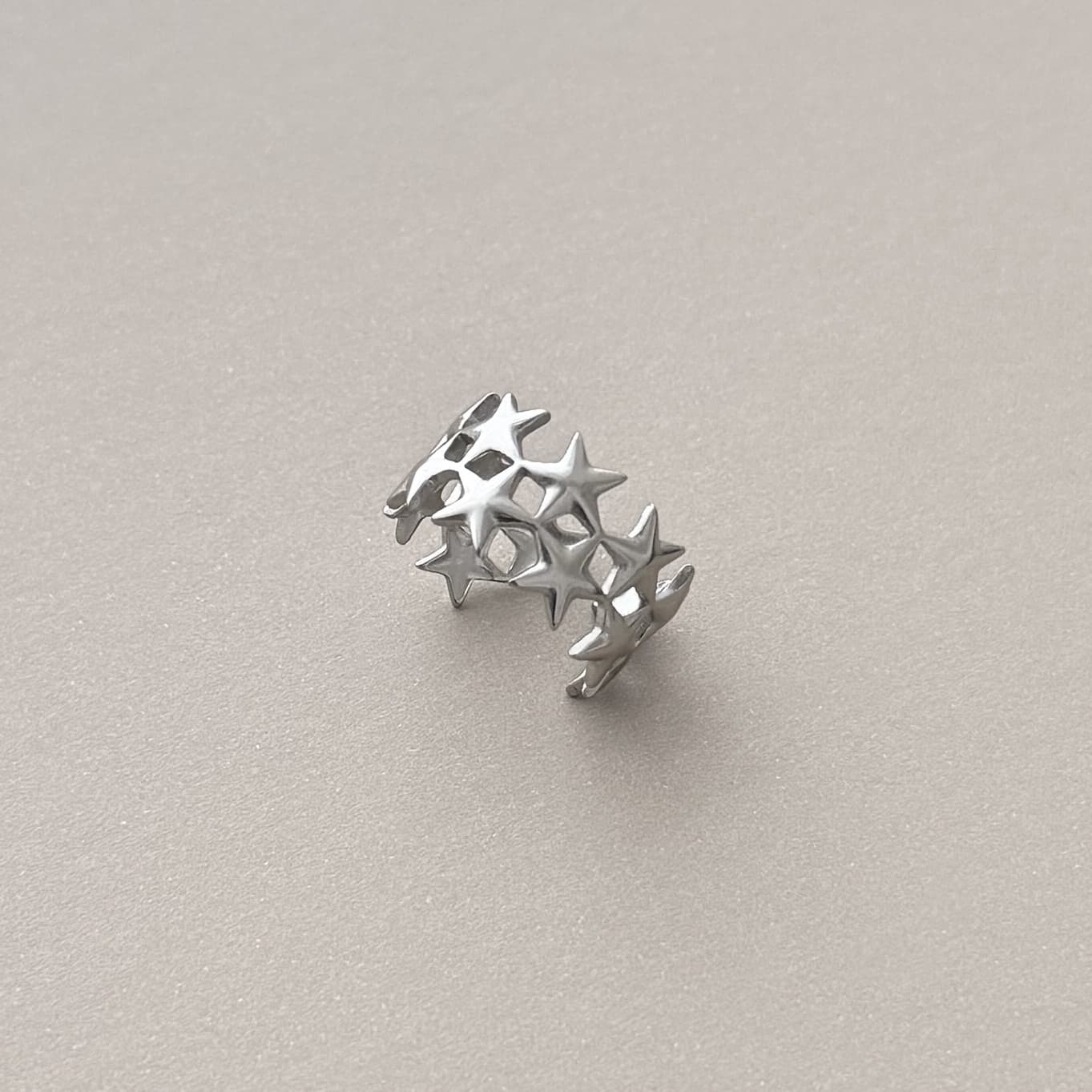 Star Cluster Ring