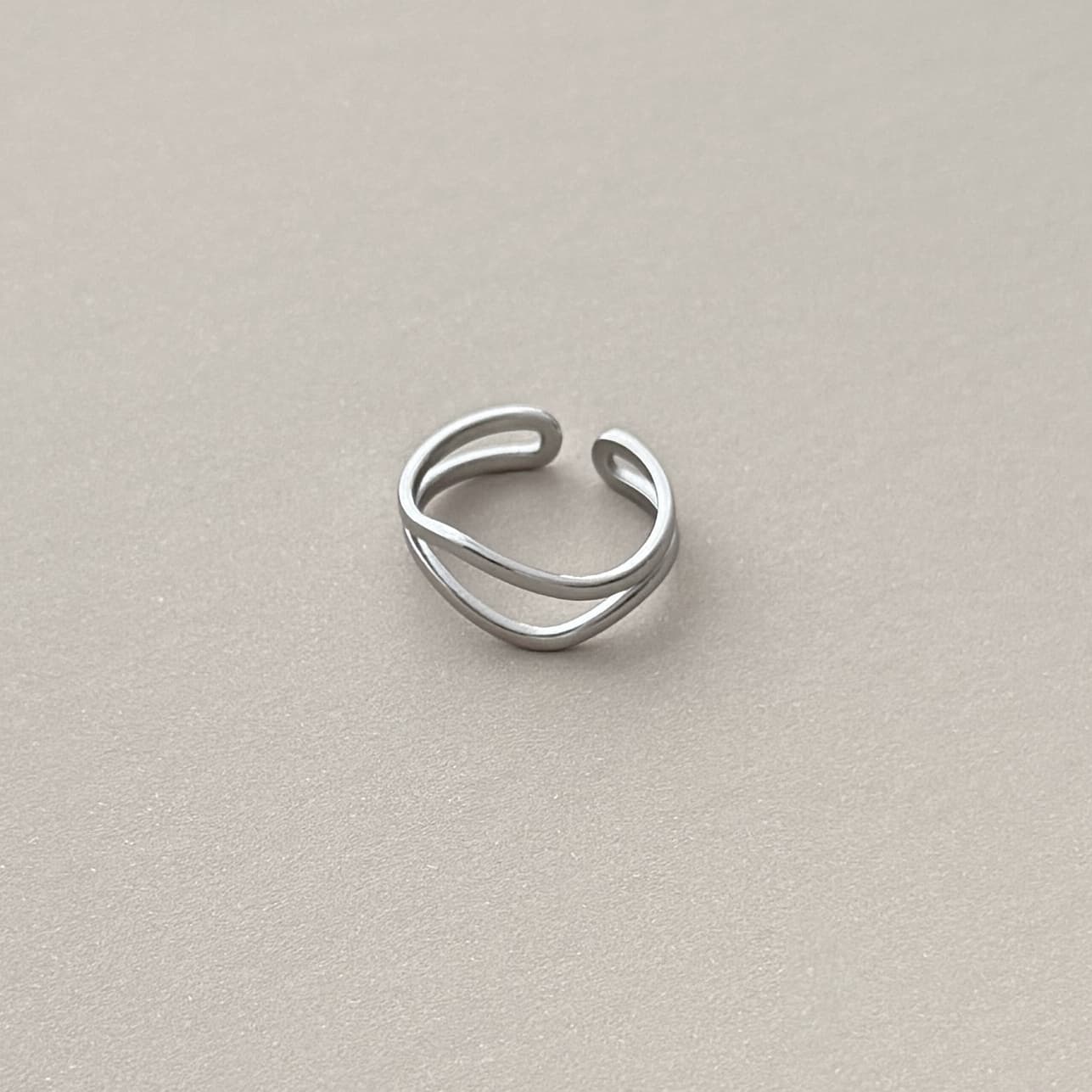 Twin Wave Ring