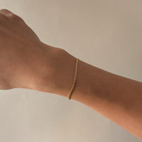 Sleek Curb Chain Bracelet