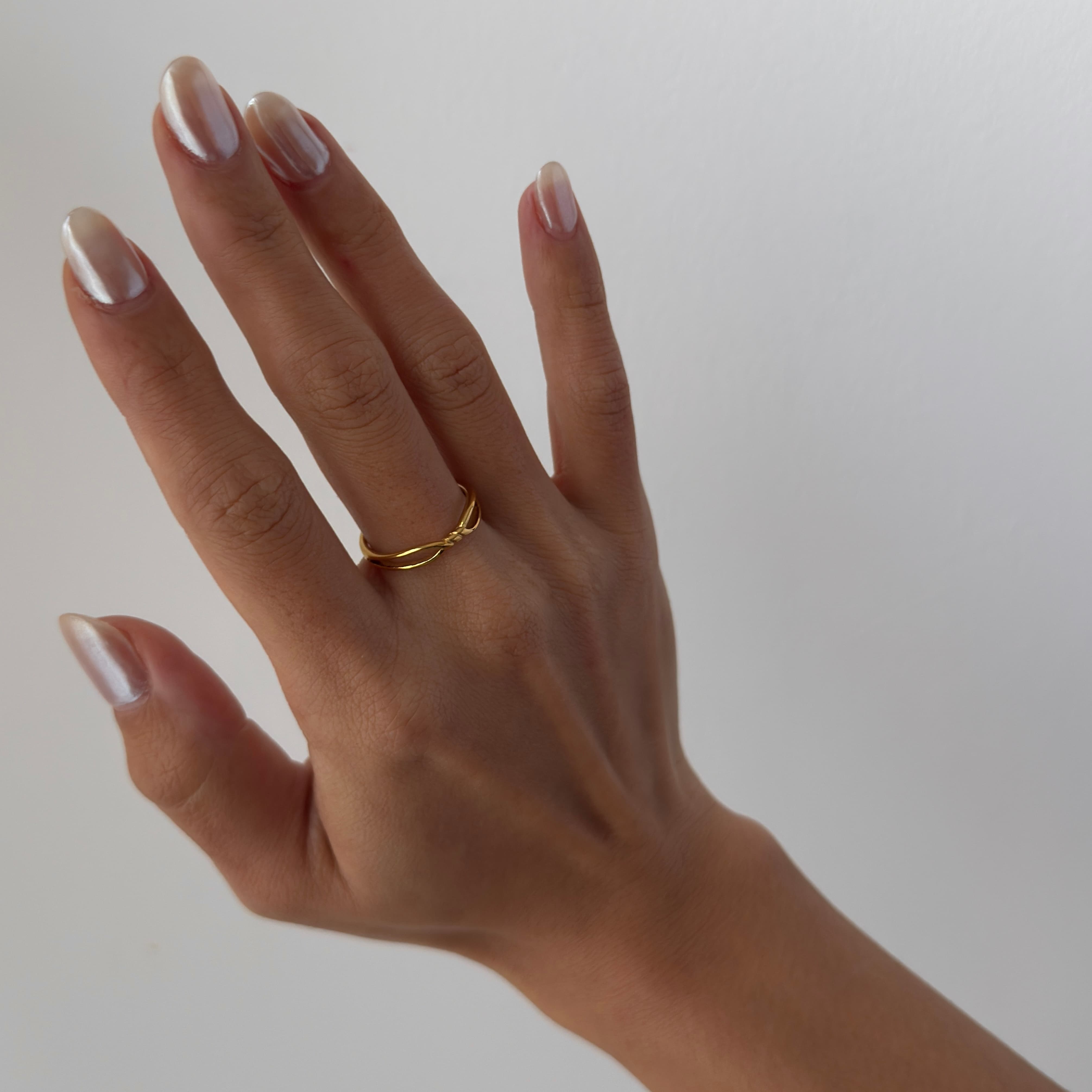Dainty Knot Ring