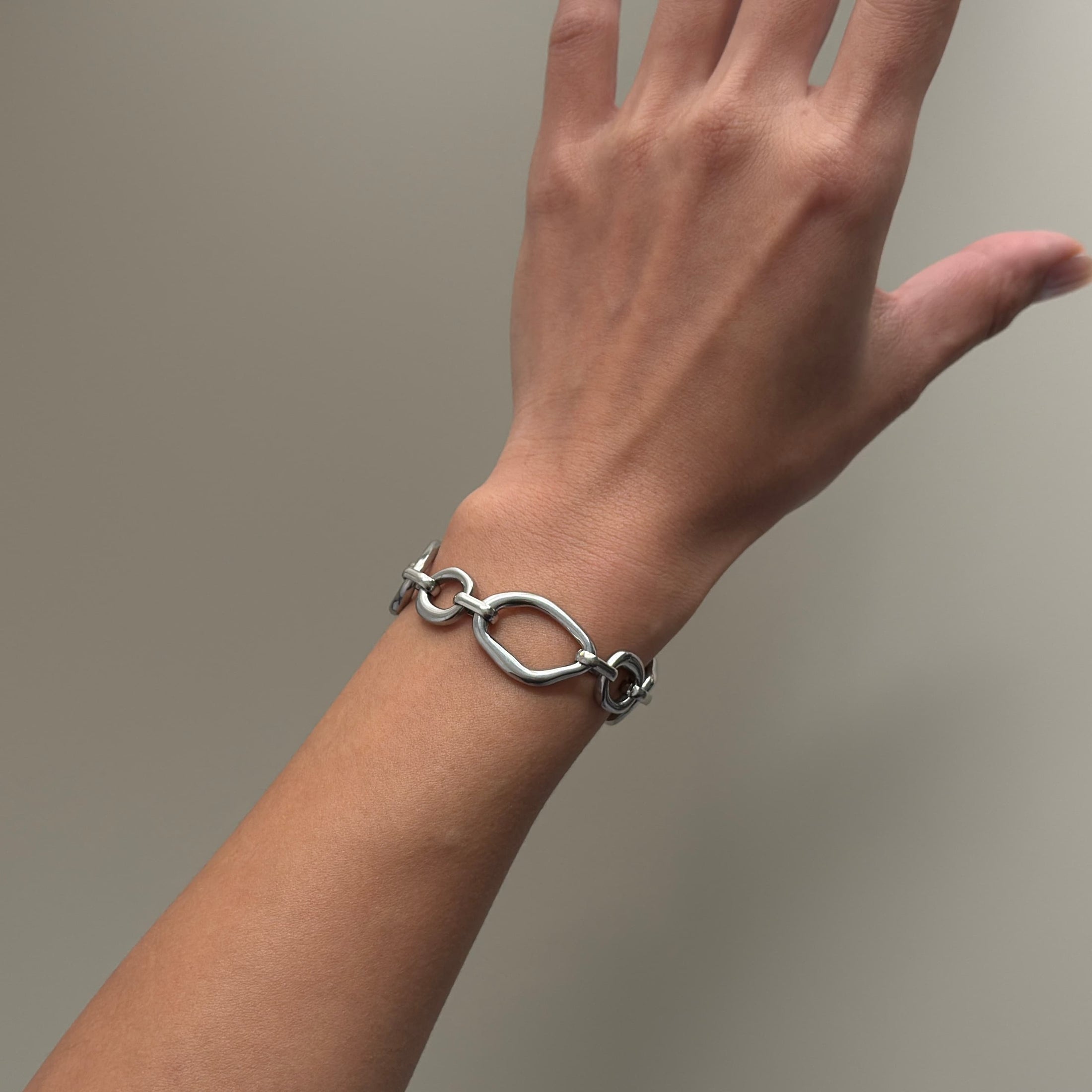 Curved Link Bracelet