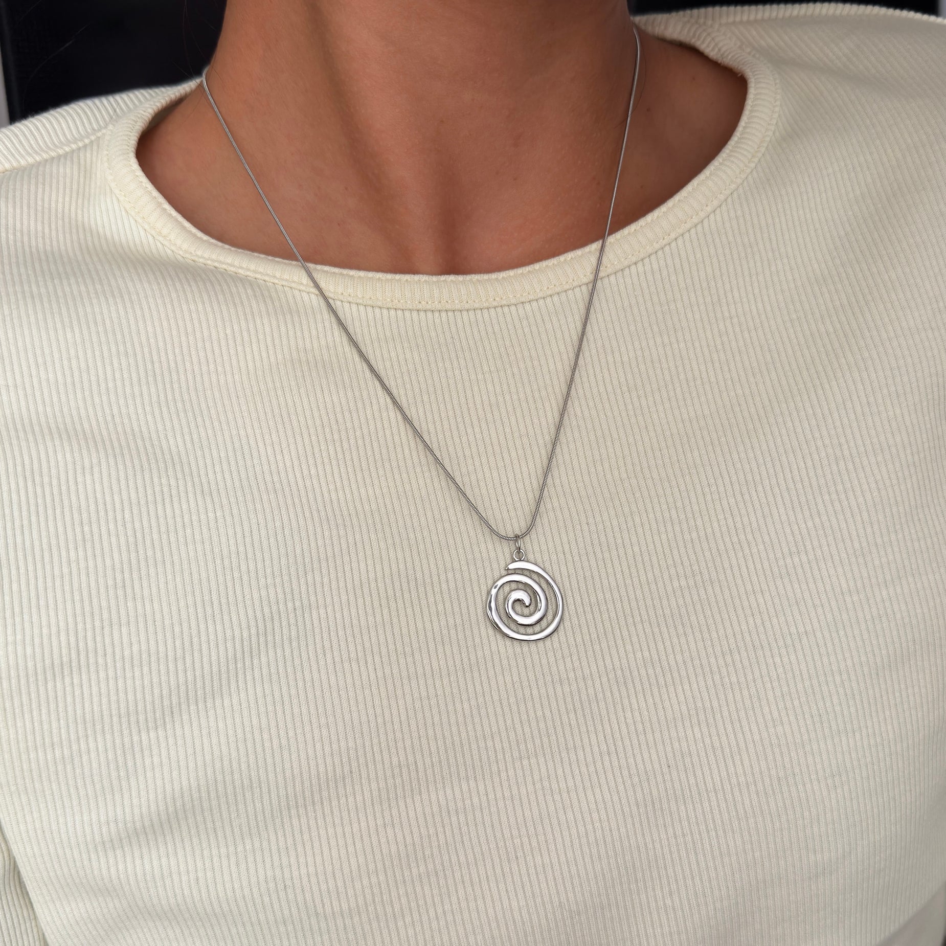 Swirl Necklace